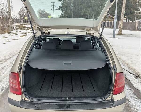 Серый Шкода Октавия, объемом двигателя 1.6 л и пробегом 290 тыс. км за 4500 $, фото 16 на Automoto.ua