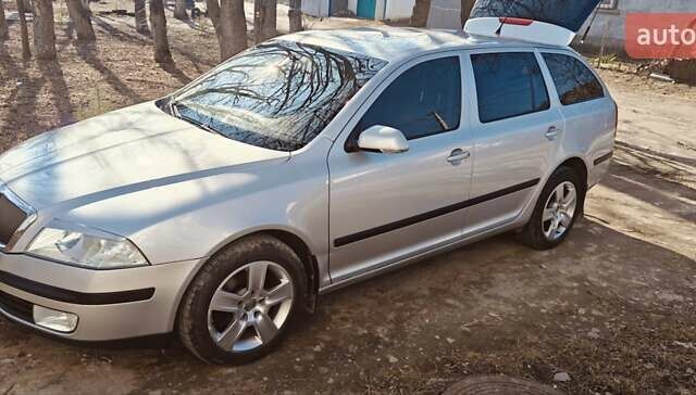 Сірий Шкода Октавія, об'ємом двигуна 1.6 л та пробігом 280 тис. км за 4500 $, фото 9 на Automoto.ua