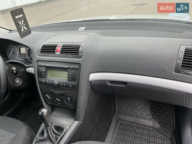 Серый Шкода Октавия, объемом двигателя 1.6 л и пробегом 220 тыс. км за 5750 $, фото 49 на Automoto.ua