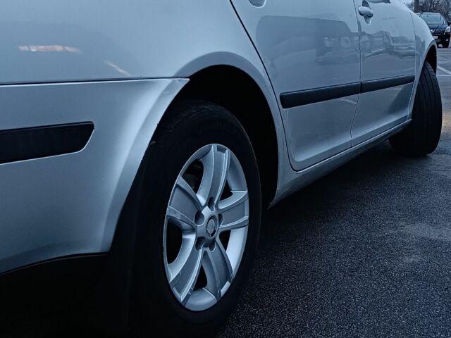 Сірий Шкода Октавія, об'ємом двигуна 0 л та пробігом 300 тис. км за 4800 $, фото 6 на Automoto.ua