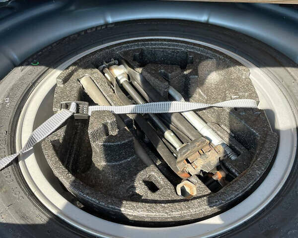 Шкода Октавия 2005 в Полтаве на Automoto.ua Серый Шкода Октавия, объемом двигателя 1.6 л и пробегом 290 тыс. км за 5600 $, фото 12 на Automoto.ua