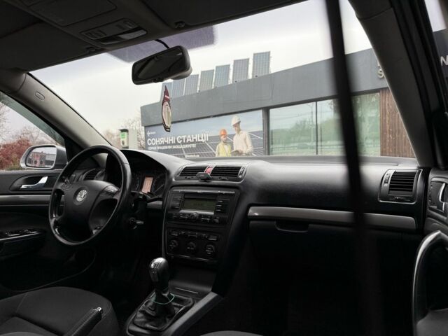 Серый Шкода Октавия, объемом двигателя 2 л и пробегом 277 тыс. км за 5299 $, фото 11 на Automoto.ua