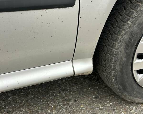 Серый Шкода Октавия, объемом двигателя 1.6 л и пробегом 255 тыс. км за 5000 $, фото 10 на Automoto.ua