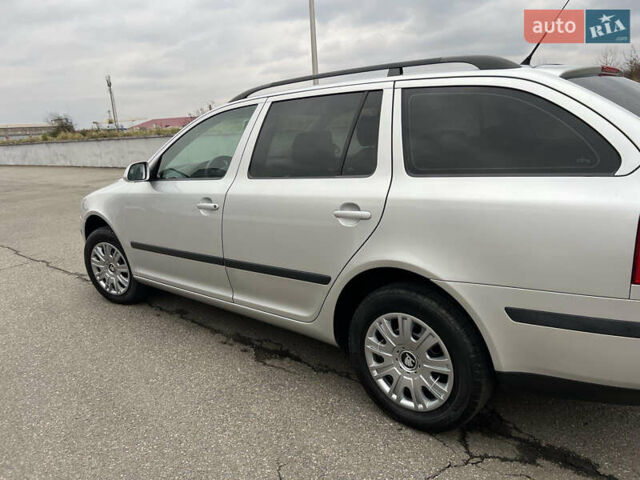 Серый Шкода Октавия, объемом двигателя 1.6 л и пробегом 220 тыс. км за 5750 $, фото 31 на Automoto.ua