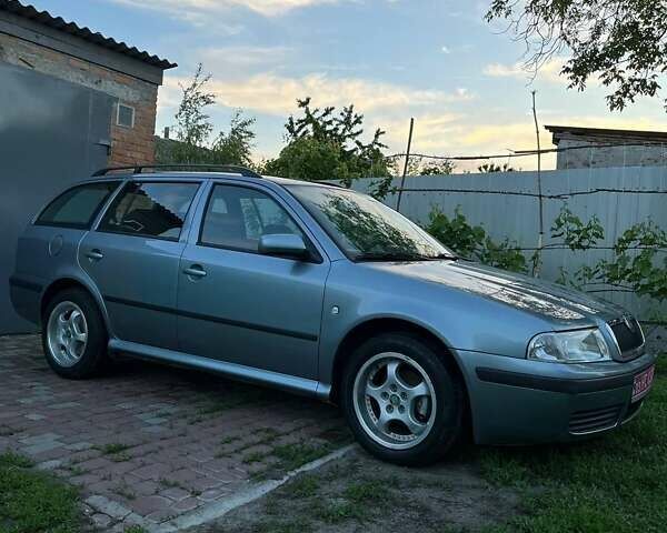 Серый Шкода Октавия, объемом двигателя 1.6 л и пробегом 203 тыс. км за 5500 $, фото 4 на Automoto.ua