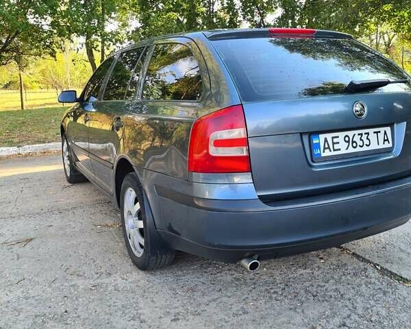 Серый Шкода Октавия, объемом двигателя 1.6 л и пробегом 459 тыс. км за 4000 $, фото 6 на Automoto.ua