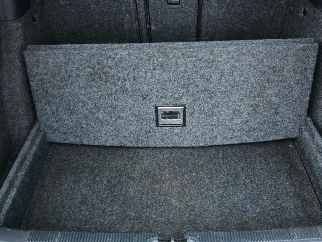 Серый Шкода Октавия, объемом двигателя 1.6 л и пробегом 263 тыс. км за 4599 $, фото 4 на Automoto.ua