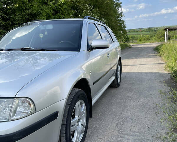 Серый Шкода Октавия, объемом двигателя 1.6 л и пробегом 218 тыс. км за 5800 $, фото 1 на Automoto.ua