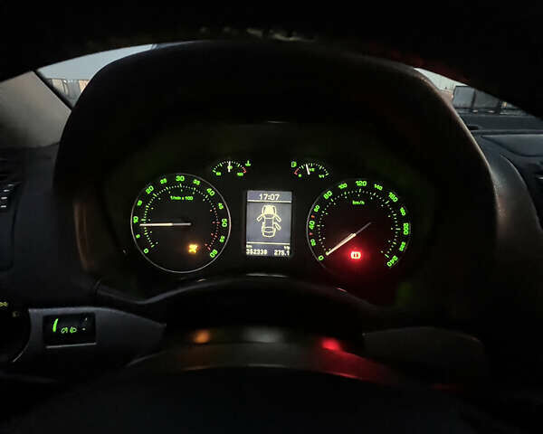 Сірий Шкода Октавія, об'ємом двигуна 1.97 л та пробігом 352 тис. км за 6000 $, фото 11 на Automoto.ua