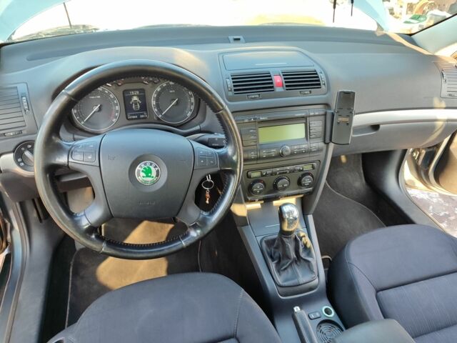 Серый Шкода Октавия, объемом двигателя 1.6 л и пробегом 247 тыс. км за 6700 $, фото 15 на Automoto.ua