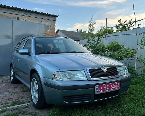 Серый Шкода Октавия, объемом двигателя 1.6 л и пробегом 203 тыс. км за 5500 $, фото 3 на Automoto.ua