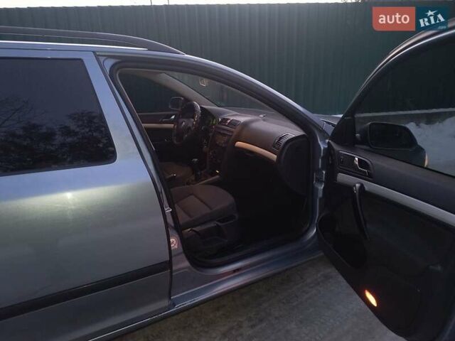 Серый Шкода Октавия, объемом двигателя 1.6 л и пробегом 331 тыс. км за 3999 $, фото 11 на Automoto.ua