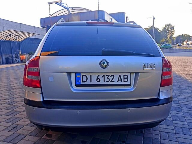 Серый Шкода Октавия, объемом двигателя 1.6 л и пробегом 214 тыс. км за 5700 $, фото 3 на Automoto.ua