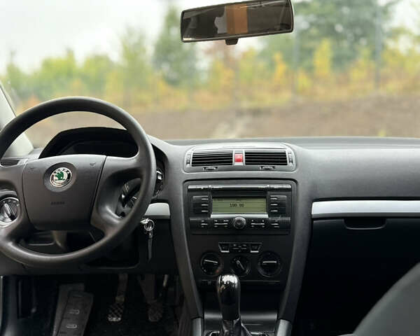 Шкода Октавия 2005 в Виннице на Automoto.ua Серый Шкода Октавия, объемом двигателя 1.6 л и пробегом 305 тыс. км за 4899 $, фото 8 на Automoto.ua