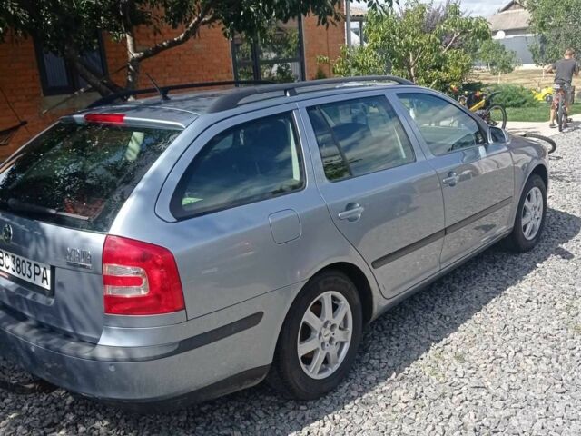 Серый Шкода Октавия, объемом двигателя 1.6 л и пробегом 280 тыс. км за 5500 $, фото 2 на Automoto.ua