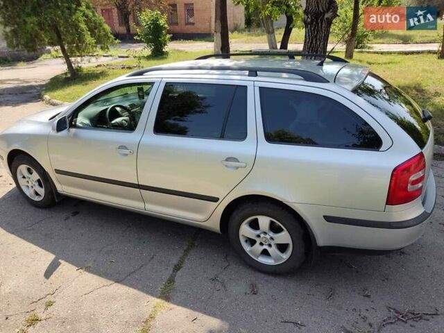 Серый Шкода Октавия, объемом двигателя 1.6 л и пробегом 200 тыс. км за 7300 $, фото 3 на Automoto.ua