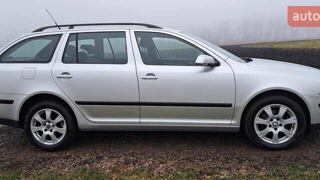 Серый Шкода Октавия, объемом двигателя 1.6 л и пробегом 220 тыс. км за 5550 $, фото 4 на Automoto.ua