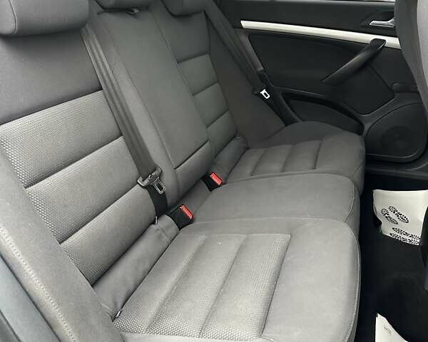 Серый Шкода Октавия, объемом двигателя 1.6 л и пробегом 214 тыс. км за 5000 $, фото 10 на Automoto.ua