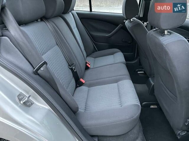 Сірий Шкода Октавія, об'ємом двигуна 1.6 л та пробігом 192 тис. км за 5455 $, фото 29 на Automoto.ua