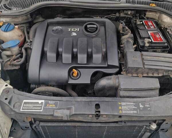 Шкода Октавия 2005 в Киеве на Automoto.ua Серый Шкода Октавия, объемом двигателя 1.9 л и пробегом 337 тыс. км за 3000 $, фото 1 на Automoto.ua