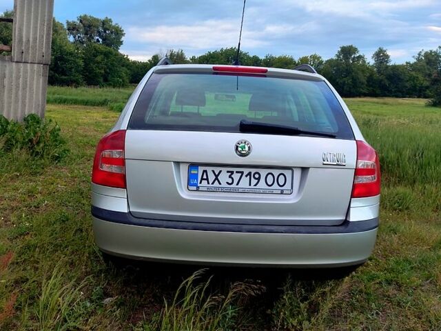 Серый Шкода Октавия, объемом двигателя 1.6 л и пробегом 213 тыс. км за 6000 $, фото 4 на Automoto.ua