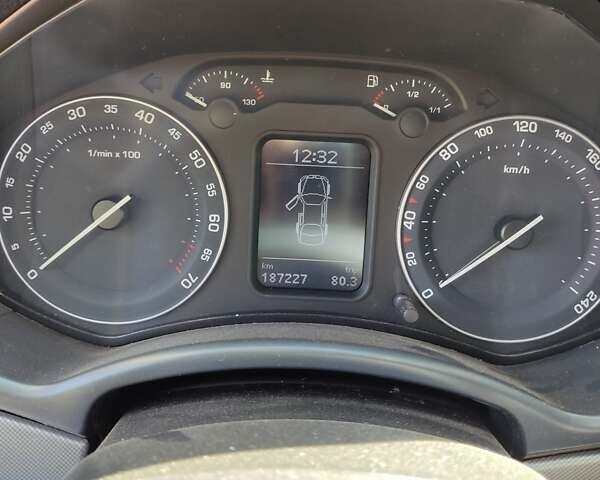 Серый Шкода Октавия, объемом двигателя 1.6 л и пробегом 200 тыс. км за 7300 $, фото 4 на Automoto.ua