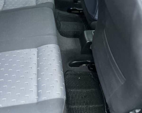 Серый Шкода Октавия, объемом двигателя 1.6 л и пробегом 223 тыс. км за 4900 $, фото 14 на Automoto.ua