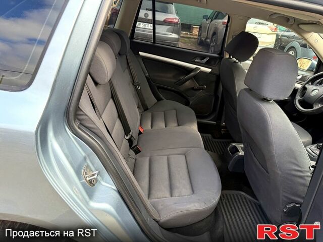 Серый Шкода Октавия, объемом двигателя 1.6 л и пробегом 0 тыс. км за 4300 $, фото 6 на Automoto.ua