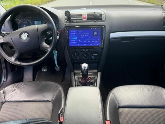 Серый Шкода Октавия, объемом двигателя 2 л и пробегом 257 тыс. км за 5350 $, фото 4 на Automoto.ua