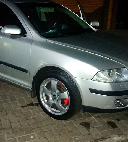 Сірий Шкода Октавія, об'ємом двигуна 1.6 л та пробігом 320 тис. км за 6300 $, фото 1 на Automoto.ua