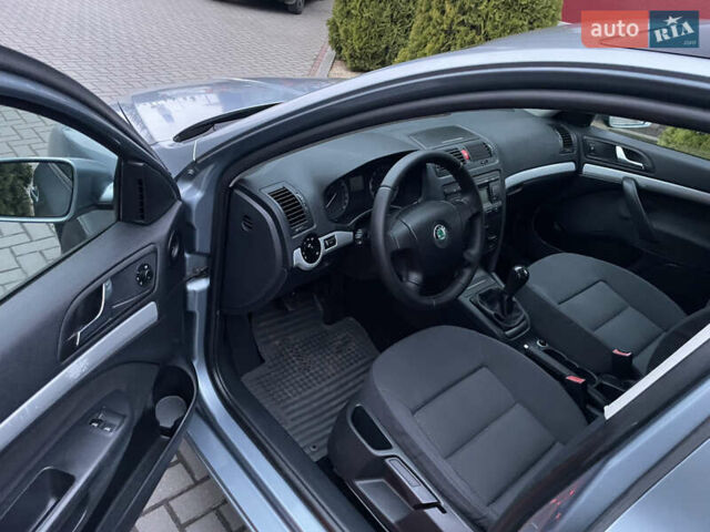 Серый Шкода Октавия, объемом двигателя 1.6 л и пробегом 223 тыс. км за 5850 $, фото 10 на Automoto.ua