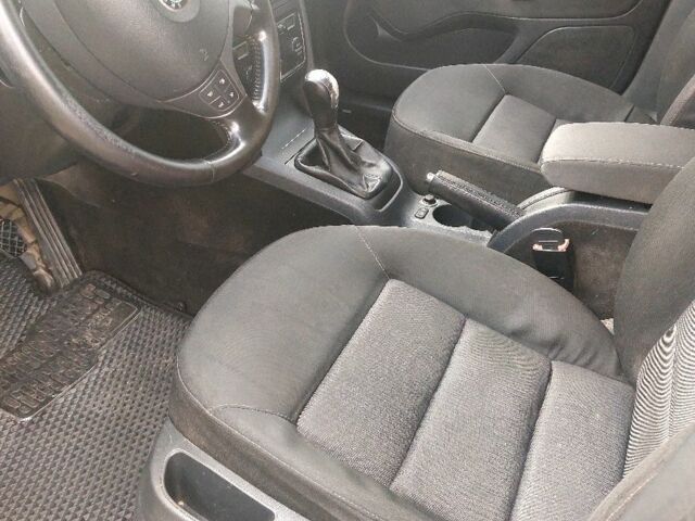 Сірий Шкода Октавія, об'ємом двигуна 2 л та пробігом 318 тис. км за 5201 $, фото 7 на Automoto.ua