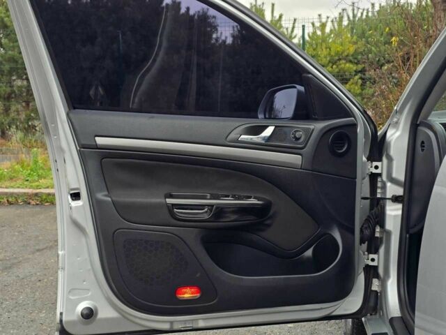 Серый Шкода Октавия, объемом двигателя 1.6 л и пробегом 216 тыс. км за 5899 $, фото 12 на Automoto.ua