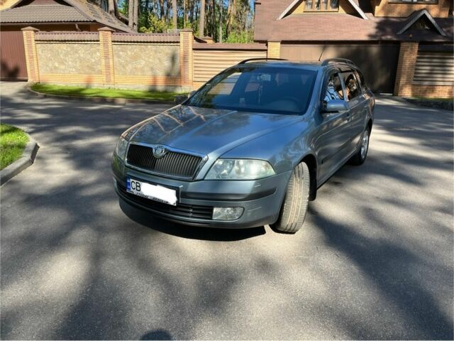 Шкода Октавия 2005 в Чернигове на Automoto.ua Серый Шкода Октавия, объемом двигателя 1.6 л и пробегом 261 тыс. км за 5600 $, фото 1 на Automoto.ua