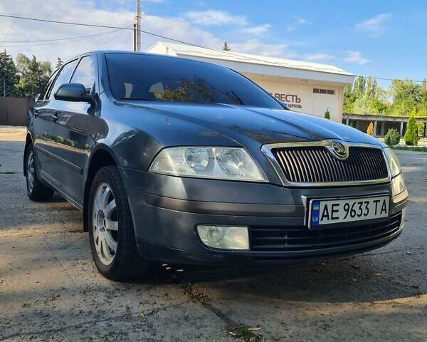 Серый Шкода Октавия, объемом двигателя 1.6 л и пробегом 459 тыс. км за 4000 $, фото 2 на Automoto.ua