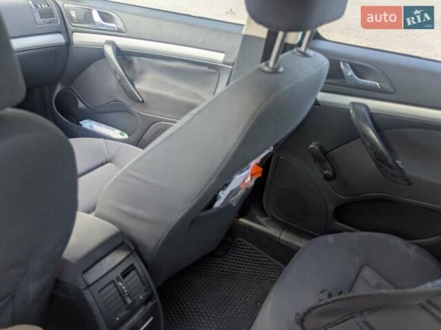 Серый Шкода Октавия, объемом двигателя 1.6 л и пробегом 284 тыс. км за 4499 $, фото 2 на Automoto.ua