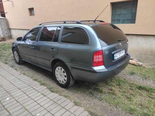 Серый Шкода Октавия, объемом двигателя 1.6 л и пробегом 304 тыс. км за 4400 $, фото 4 на Automoto.ua