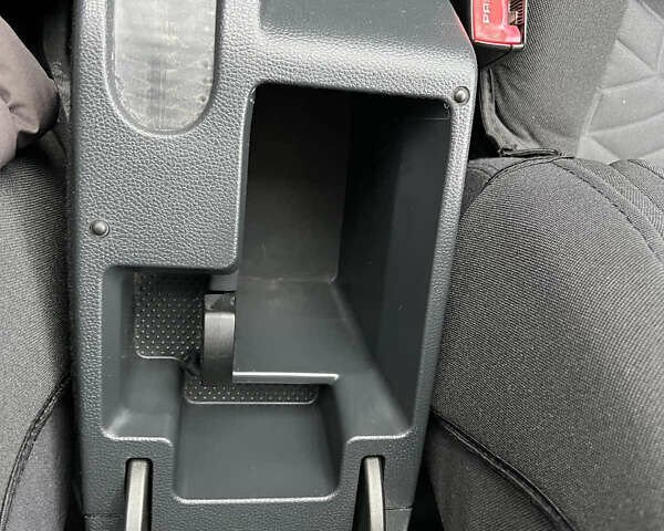 Серый Шкода Октавия, объемом двигателя 1.6 л и пробегом 220 тыс. км за 5750 $, фото 76 на Automoto.ua