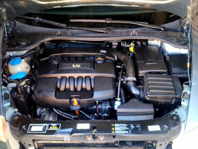 Сірий Шкода Октавія, об'ємом двигуна 1.6 л та пробігом 230 тис. км за 5600 $, фото 6 на Automoto.ua