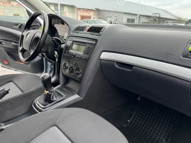 Сірий Шкода Октавія, об'ємом двигуна 1.6 л та пробігом 233 тис. км за 6750 $, фото 17 на Automoto.ua