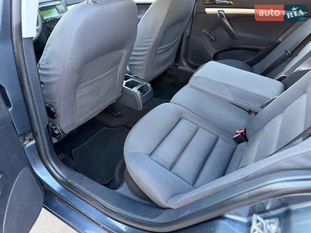 Серый Шкода Октавия, объемом двигателя 1.6 л и пробегом 170 тыс. км за 6500 $, фото 17 на Automoto.ua