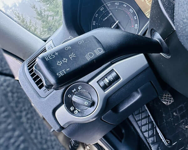 Серый Шкода Октавия, объемом двигателя 2 л и пробегом 319 тыс. км за 5900 $, фото 9 на Automoto.ua