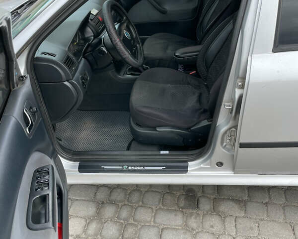 Шкода Октавия 2006 в Турийск на Automoto.ua Серый Шкода Октавия, объемом двигателя 1.9 л и пробегом 330 тыс. км за 4300 $, фото 9 на Automoto.ua