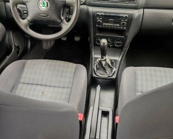 Серый Шкода Октавия, объемом двигателя 1.6 л и пробегом 221 тыс. км за 4500 $, фото 8 на Automoto.ua