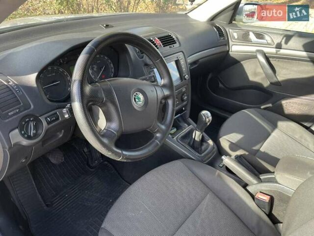 Серый Шкода Октавия, объемом двигателя 1.9 л и пробегом 280 тыс. км за 5500 $, фото 7 на Automoto.ua