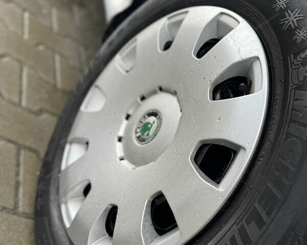 Шкода Октавія 2006 у Нововолинськ на Automoto.ua Сірий Шкода Октавія, об'ємом двигуна 1.6 л та пробігом 210 тис. км за 4799 $, фото 31 на Automoto.ua