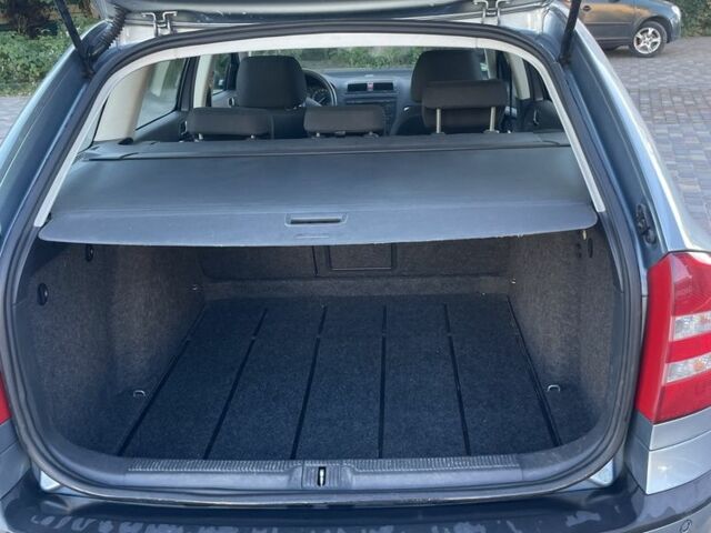 Шкода Октавия 2006 в Яворове на Automoto.ua Серый Шкода Октавия, объемом двигателя 1.6 л и пробегом 229 тыс. км за 6050 $, фото 6 на Automoto.ua