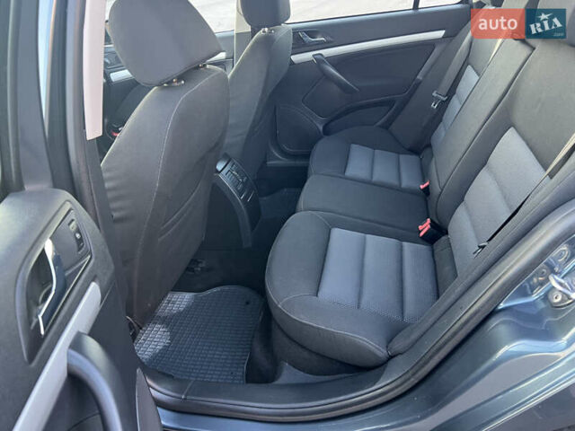 Сірий Шкода Октавія, об'ємом двигуна 1.6 л та пробігом 228 тис. км за 5600 $, фото 18 на Automoto.ua