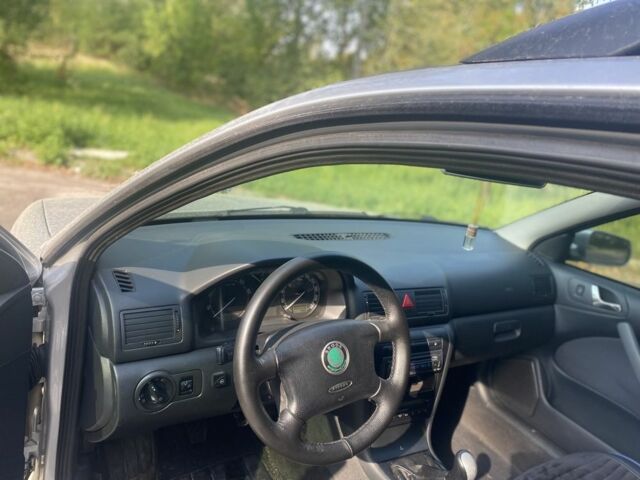 Серый Шкода Октавия, объемом двигателя 1.8 л и пробегом 300 тыс. км за 4500 $, фото 5 на Automoto.ua