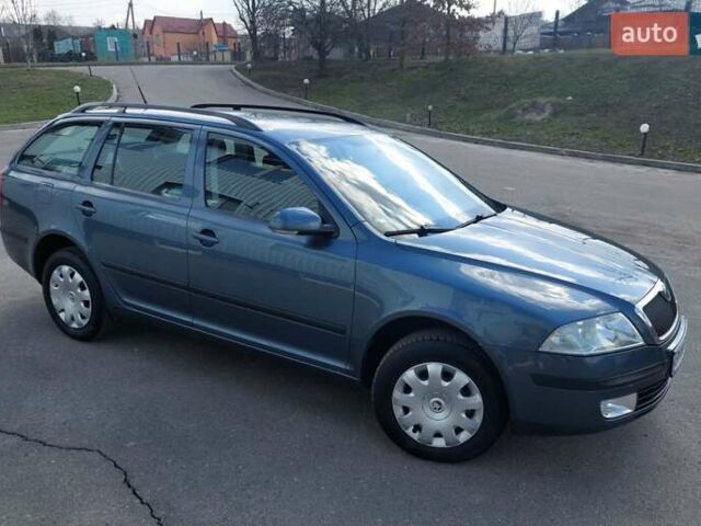 Серый Шкода Октавия, объемом двигателя 1.6 л и пробегом 244 тыс. км за 6700 $, фото 1 на Automoto.ua